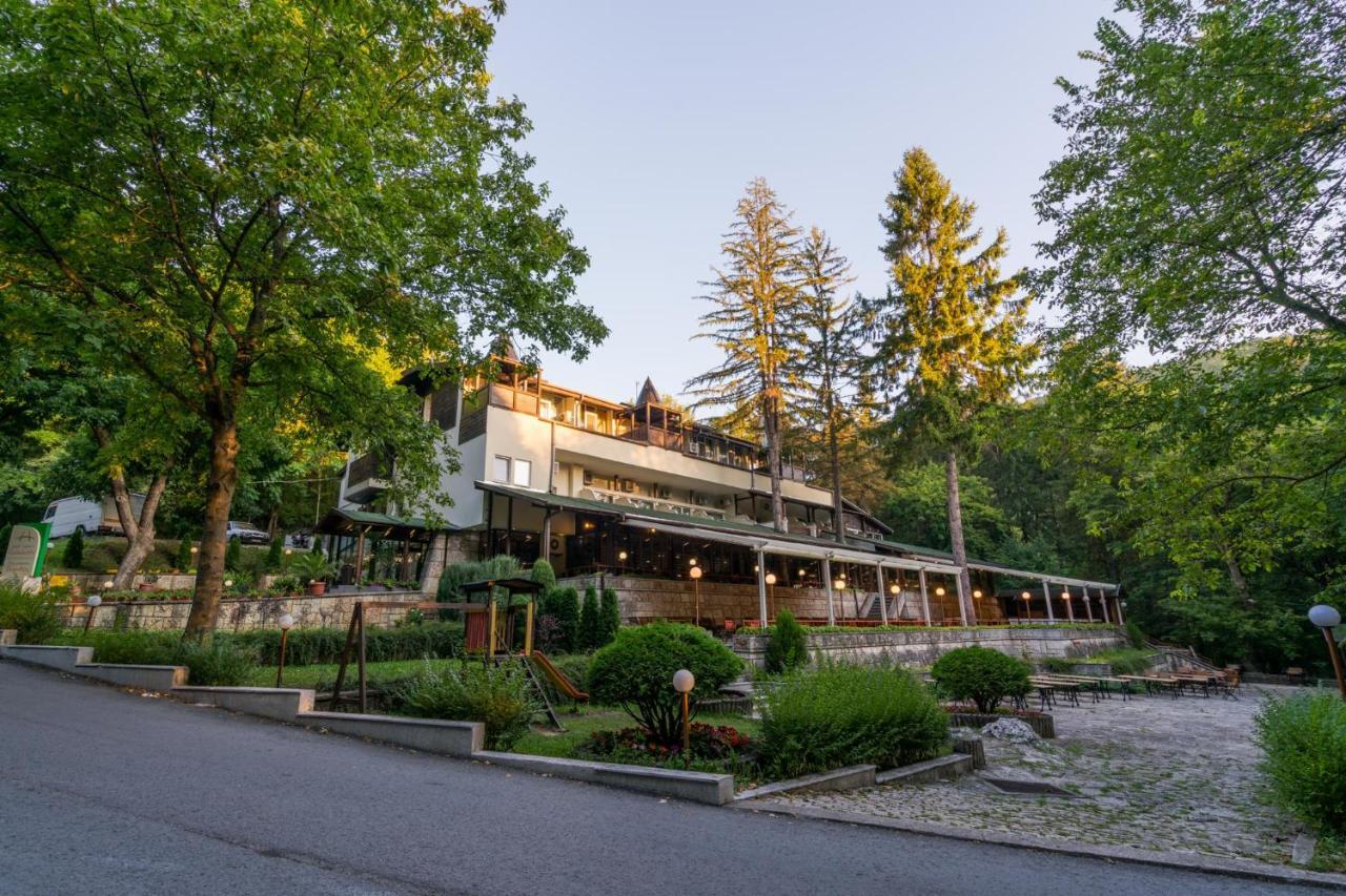 Family Park Hotel Kyoshkove Sjumen Eksteriør bilde