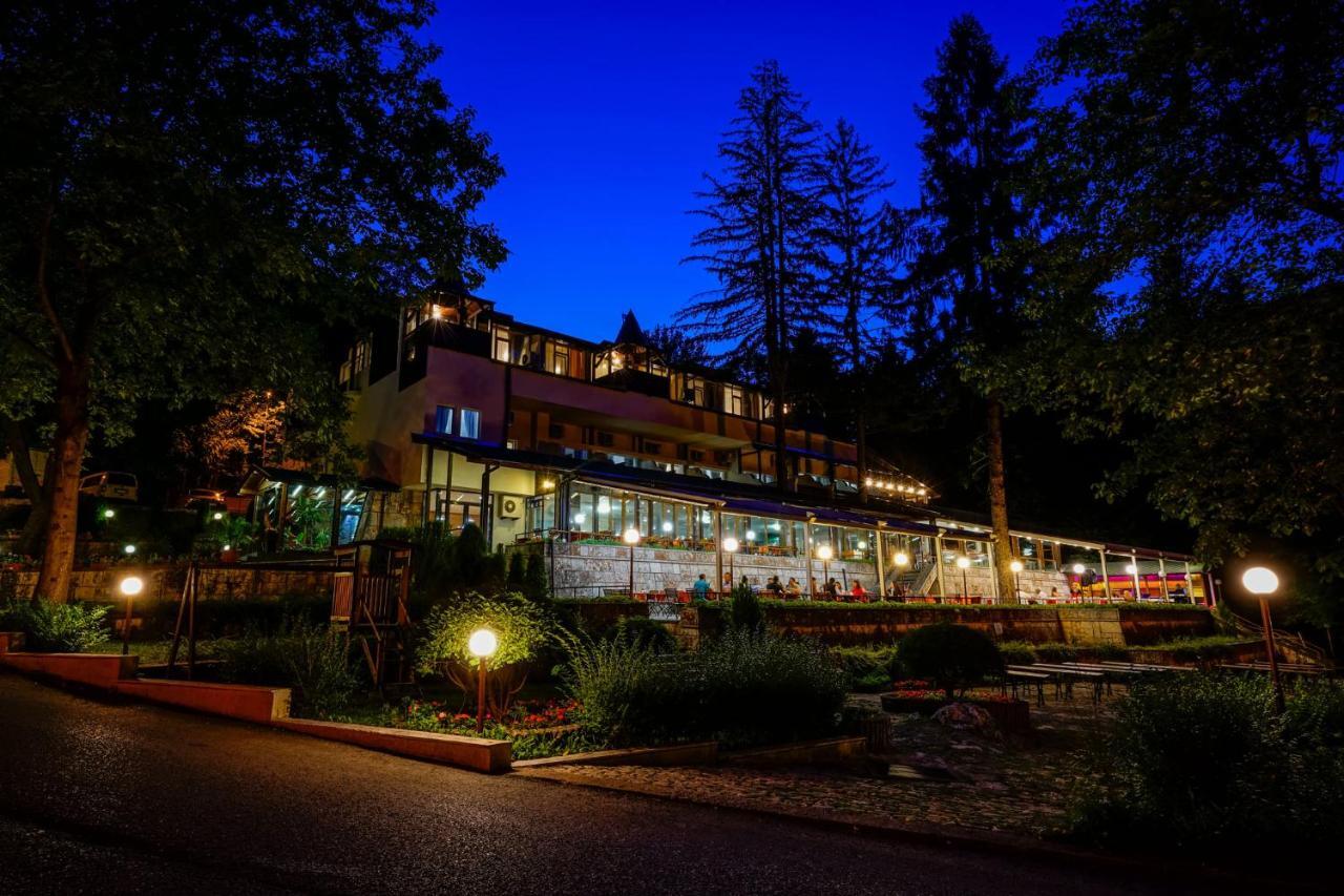 Family Park Hotel Kyoshkove Sjumen Eksteriør bilde